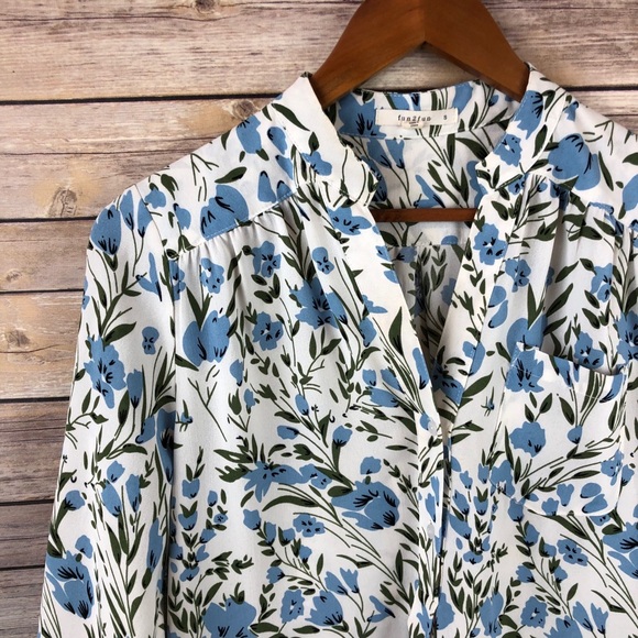 Stitch Fix Fun 2 Fun MacKenzie Floral Popover Top - Picture 2 of 8